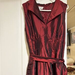Elegant Red Sleeveless Dress